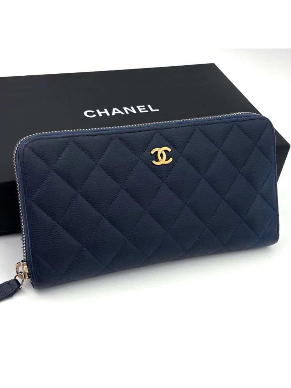 Chanel Quilted Caviar Leather Round Fastener Wallet Navy